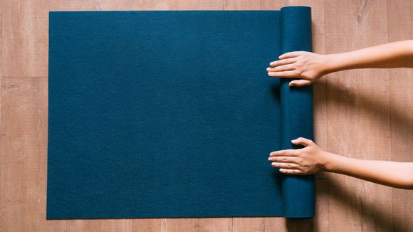 5 postures faciles de yoga pour booster son moral