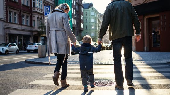 "La plus grande joie de ma vie" : la coparentalité platonique, un choix qui se démocratise