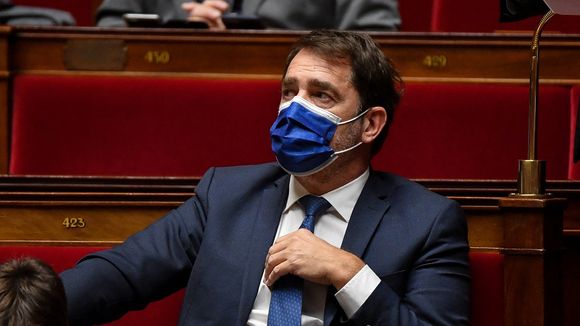 Que sont ces "violences économiques faites aux femmes" que Castaner veut combattre ?