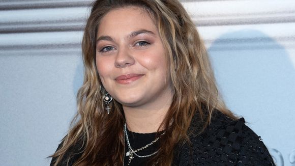 Louane balance sur le sexisme de l'industrie musicale (et soutient Pomme)