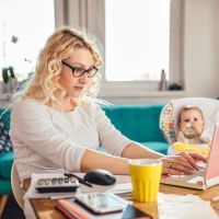 6 parents partagent leurs astuces pour concilier télétravail et enfants