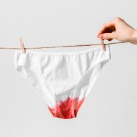 8 astuces qui marchent pour éliminer les taches de sang de nos culottes