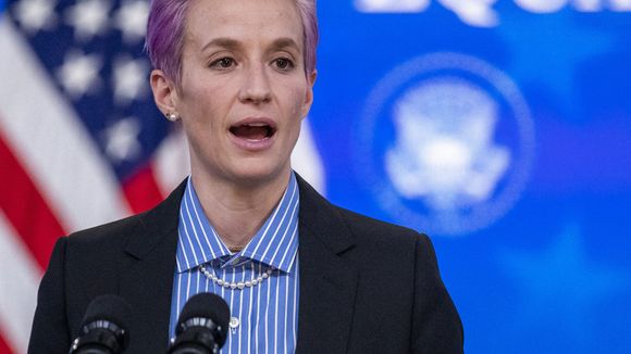 Megan Rapinoe devient égérie de la marque de lingerie Victoria's Secret (et on est perplexe)