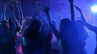 Face au boom des empoisonnements à la seringue, les nightclubeuses britanniques ripostent