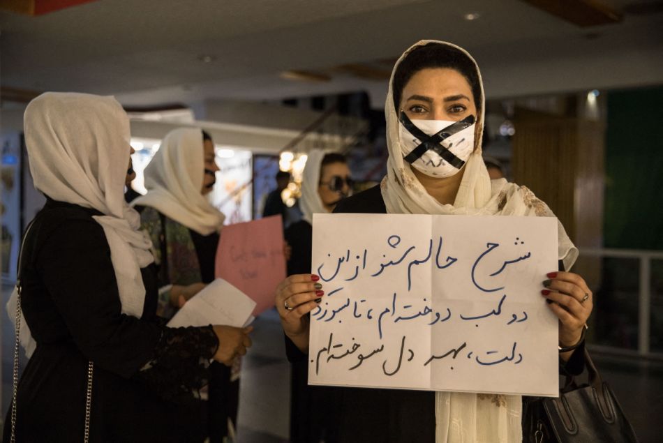 Les femmes afghanes dénoncent le silence du monde face aux atrocités des talibans