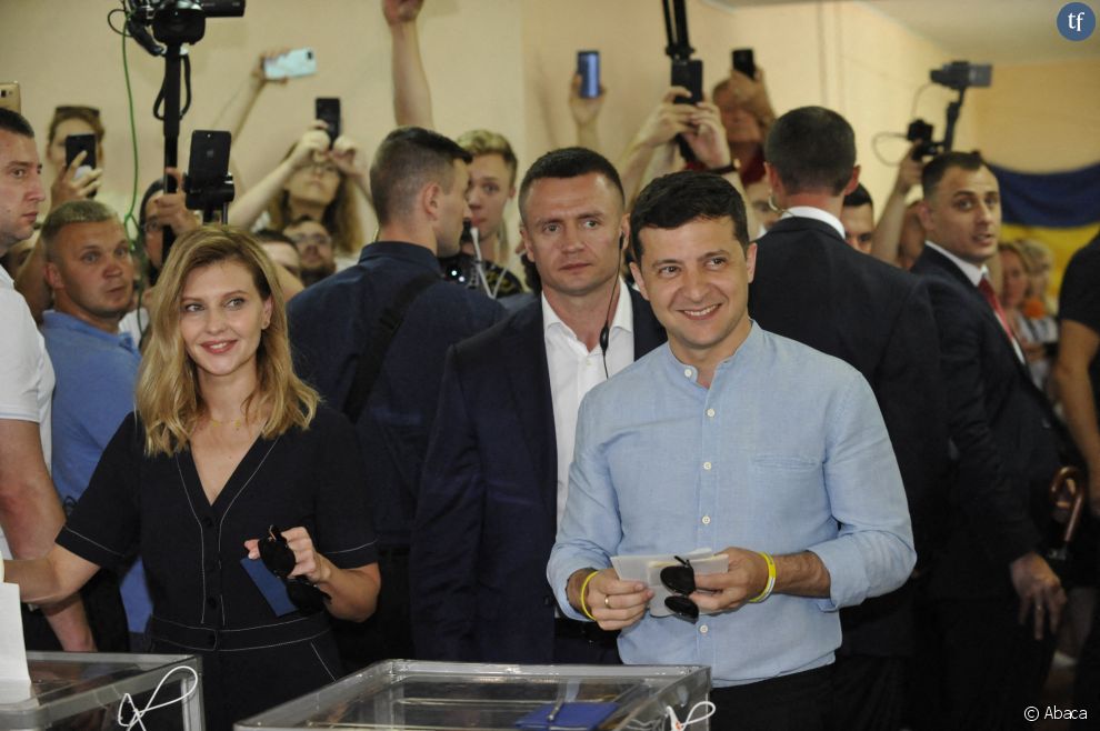  Volodymyr Zelensky et sa femme Olena Zelenska lors des élections législatives en Ukraine le 21 juillet 2019 