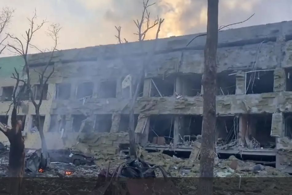 La maternité de Marioupol bombardée en Ukraine