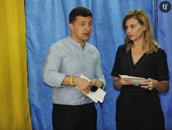 Volodymyr Zelensky et sa femme Olena Zelenska lors des élections législatives le 21 juillet 2019