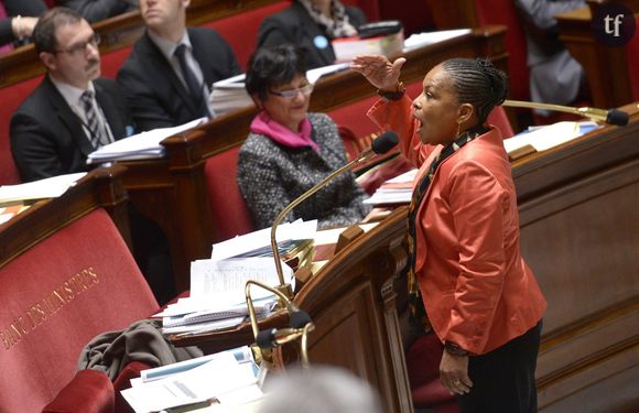 En politique, les voix des femmes sont toujours aussi moquées, critiquées, étouffées