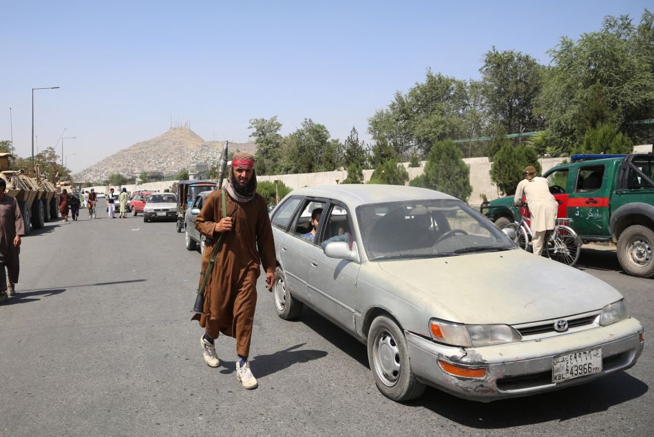 Un taliban lors de la prise de Kaboul en Afghanistan le 16 août 2021
