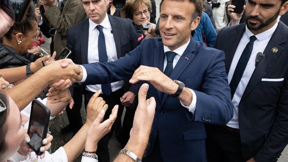 Laura, qui a posé la question qui fâche à Emmanuel Macron, soutenue par ses profs