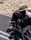 L'handi-plage de Saint-Cast-Le-Guildo permet aux personnes en fauteuil d'accèder à la plage.