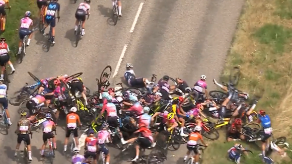 Visées par des commentaires sexistes, les coureuses du Tour de France répliquent