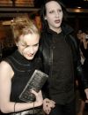 Par textos, Marilyn Manson, accusé de violences conjugales, dit faire face à "une Amber 2.0"