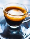 "Boire du café dès que vous vous réveillez pourrait interférer avec la production de cortisol de votre corps, ce qui pourrait vous rendre plus stressé et anxieux"