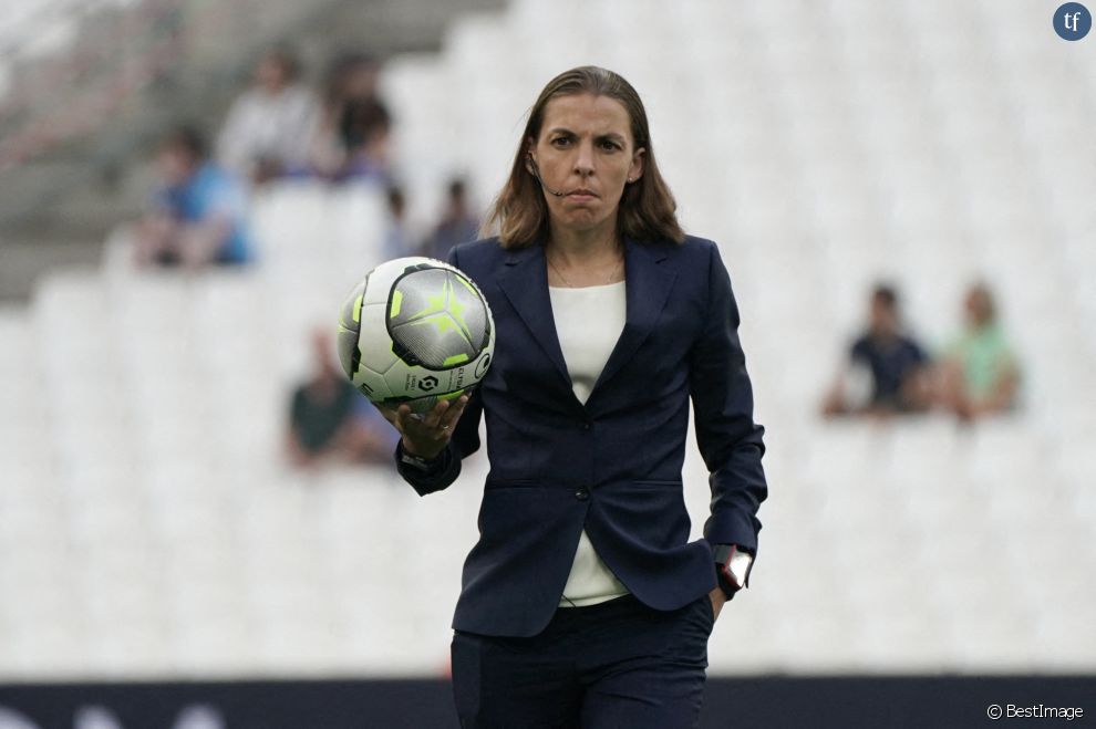  La Française Stéphanie Frappart arbitrera la Coupe du Monde 2022 