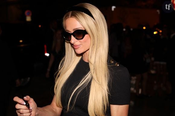 Car pour la star, on en revient encore au "mom shaming".
Paris, FRANCE - Paris Hilton leaves the Miu Miu after party at the Laurent restaurant in Paris during Fashion Week. 