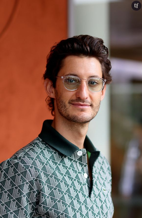 Et si on (re)découvrait le meilleur rôle de Pierre Niney... Gratuitement ?
Pierre Niney au village lors des Internationaux de France de tennis de Roland Garros 2023, à Paris, France, le 11 juin 2023. © Jacovides-Moreau/Bestimage 