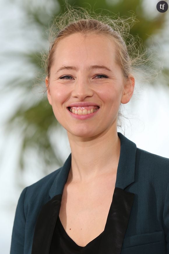 "Oui, il faut parler. Oui, il faut dénoncer. Mais il faut aussi respecter le rythme des victimes. C'est aussi une question de consentement"
Isild Le Besco - Photocall du film "Les ponts de Sarajevo" lors du 67ème Festival International du Film de Cannes, le 22 mai 2014. 