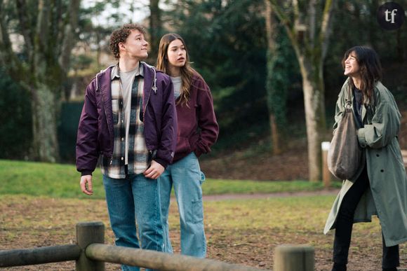 A l'instar d'une toute récente "dramédie" hexagonale, La vie de ma mère, autre road movie réunissant mère et fils (Agnès Jaoui et William Lebghil) sur fond de réconciliation, de non-dits et de grosses chialades, Nous les Leroy est une déclaration d'amour aux daronnes !