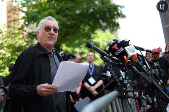 "C'est un bouffon !" : Robert DeNiro tacle Donald Trump en plein tribunal de New YorkL'acteur Robert De Niro s'exprime devant les caméras à New York, le 28 mai 2024