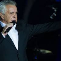 Michel Sardou victime d’une extinction de voix