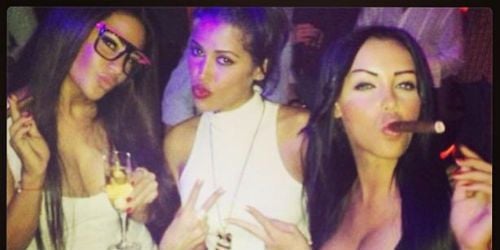 Ayem pose avec Milla Jasmine et Nabilla sur Instagram