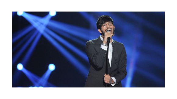 Nouvelle Star 2013 : Florian chante « Tombé pour la France » de Daho– Vidéo D8 Replay