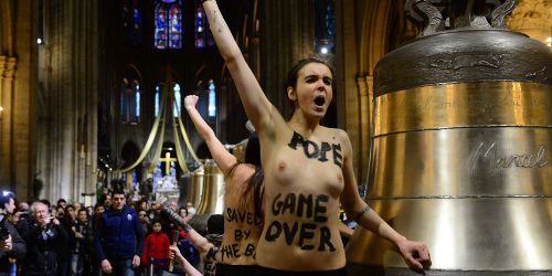 Femen : sont-elles allées trop loin en manifestant dans Notre-Dame de Paris ?