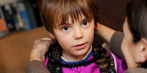 Éducation dégenrée : Pop, 6 ans, est élevé sans savoir s'il est fille ou garçon