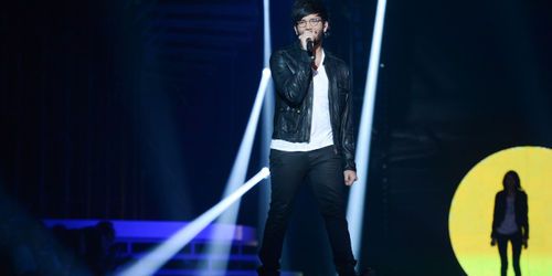 Nouvelle Star 2013 : Florian chante « La chanson de Prévert » de Gainsbourg – Vidéo D8 Replay