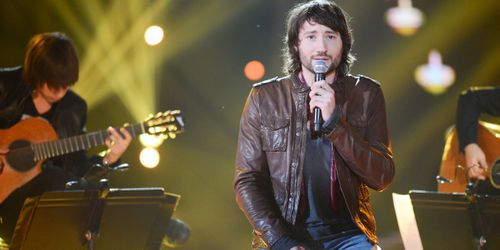 Nouvelle Star 2013 : Philippe chante « Purple Haze » de Hendrix– Vidéo D8 Replay