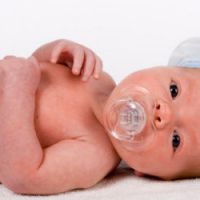 Phénoxyéthanol : la liste des lingettes dangereuses pour bébé