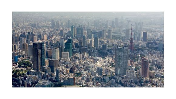 Tokyo : le calme des habitants alors qu'un nouveau séisme est ressenti