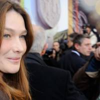 Carla Bruni : Hollande est le pingouin et Sarkozy son Raymond