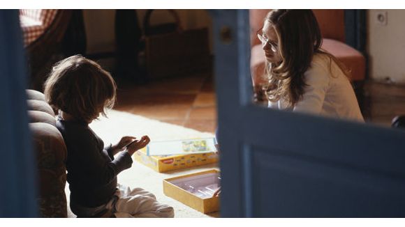 Peut-on espionner sa nounou ?