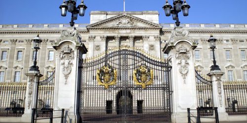 William et Kate redistribuent leurs cadeaux de mariage aux ONG