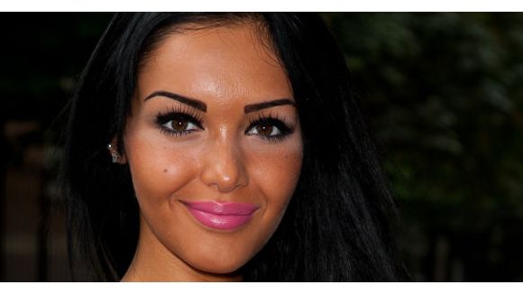 Nabilla seule dans un docu-réalité ? Non mais allô quoi !