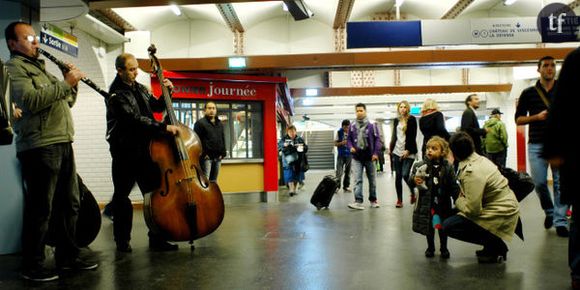 SNCF : travailler en horaires décalés pour éviter les RER et métros bondés, une utopie ?