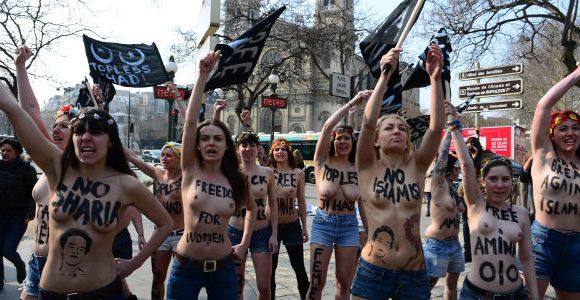 Femen Tunisie : Amina en danger à cause de ses sœurs ? - vidéo