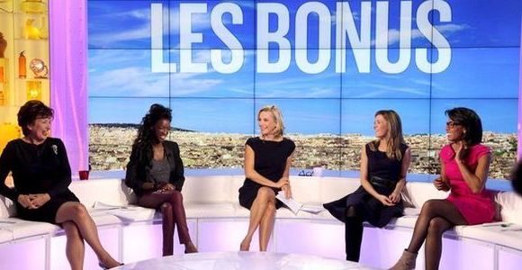 Pulvar et Bachelot jouent les lesbiennes pour Christine Boutin