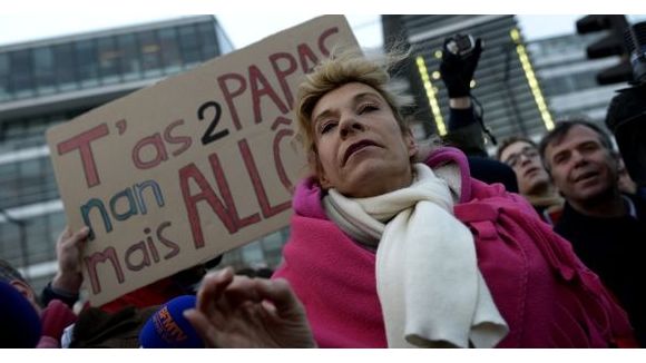 Mariage pour tous : Frigide Barjot va-t-elle trop loin ?