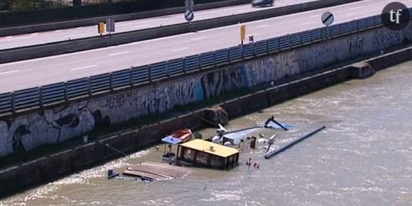 Une péniche a coulé dans les eaux du Rhône à Valence.