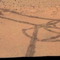 Un pénis dessiné sur Mars par un robot de la NASA – Photo