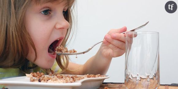 Manger en famille est bon pour la santé des enfants