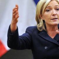 Incidents PSG : Marine Le Pen va-t-elle trop loin en accusant les immigrés ? 