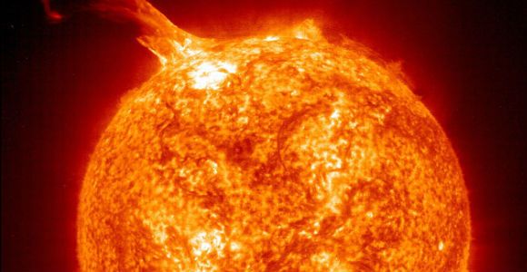 Trois fortes éruptions solaires enregistrées par la Nasa - Vidéo