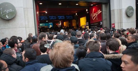 Soldes Virgin : le comportement des clients est-il indécent ?