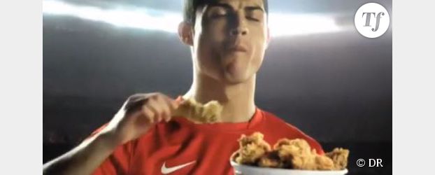 Cristiano Ronaldo dans une publicité pour KFC Arabia - Vidéo