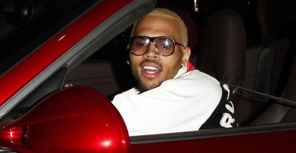 Le chanteur Chris Brown menacé de mort